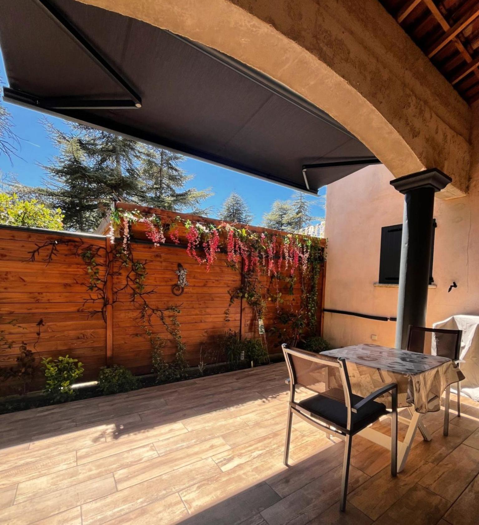 Résidence les Seigneurs T1 en Duplex 50 m2 Gréoux-les-Bains Exterior foto
